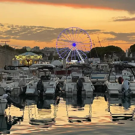 Centre Dernier Etage 2 Pieces Antibes